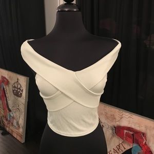 ☄️2/$20☄️ ☄️DONATING SOON☄️ 
Nasty Gal Crop Top